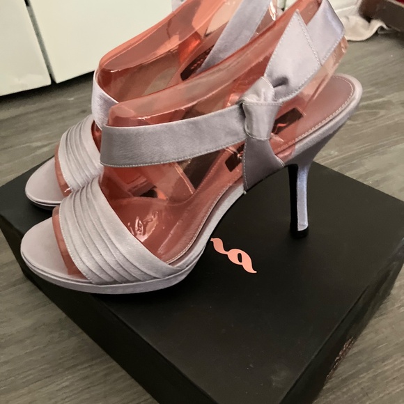 Nina Gesalyn Silver Satin Slingback Evening Sandal Size 9 - Picture 4 of 5